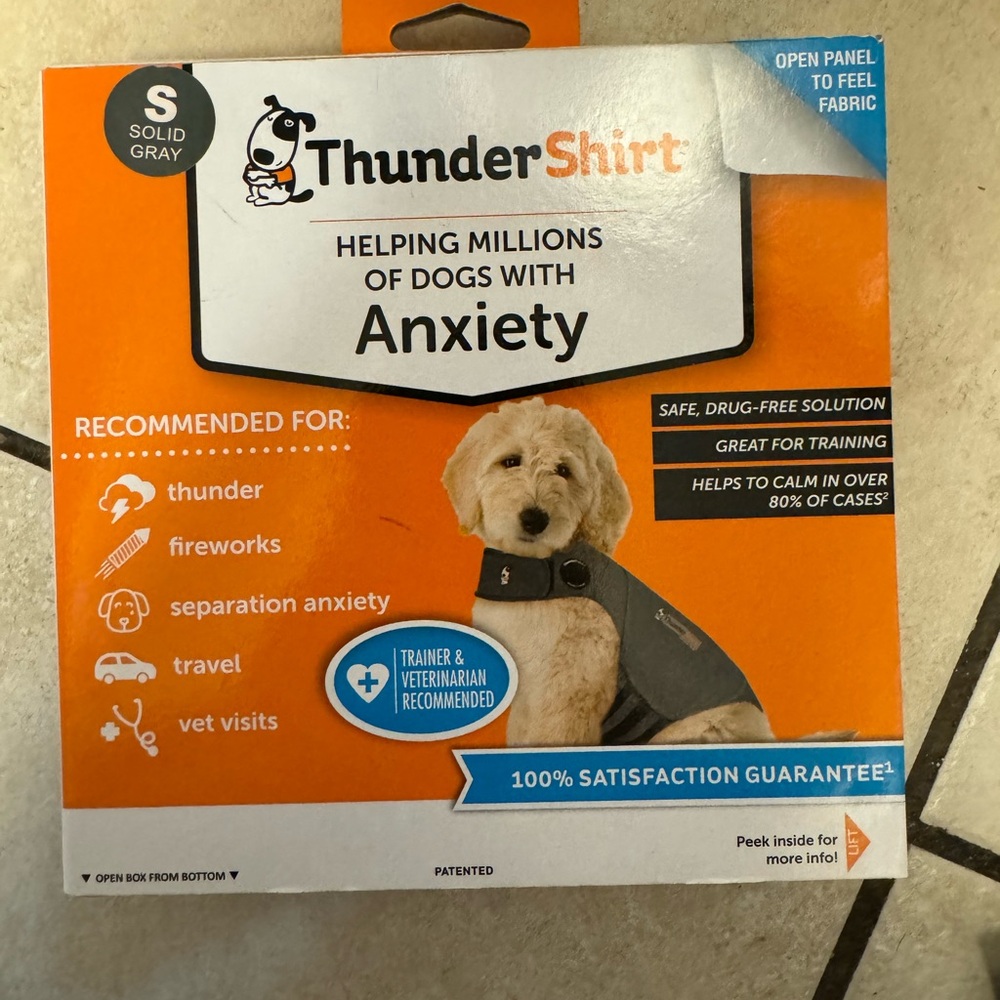 ThunderShirt Solid Gray Dog Anxiety Vest- Small- NWT